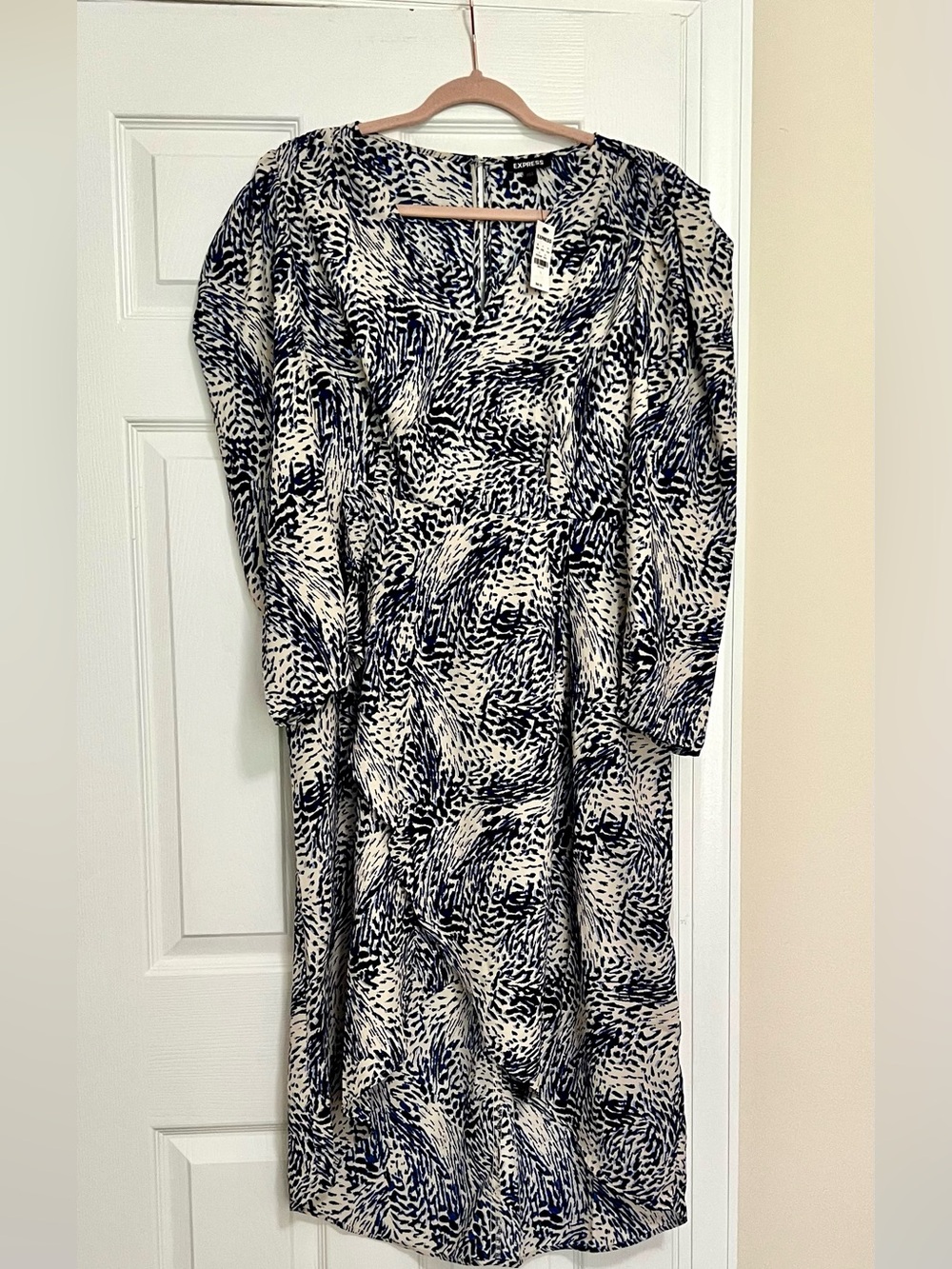 NWT Express Women’s Blue Ivory Animal Print High Low Midi Dress - Size L